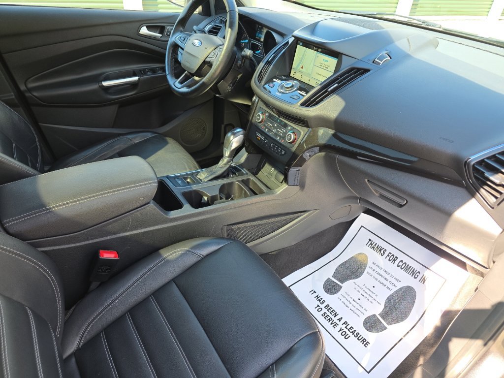 Used 2019 Ford Escape Titanium AWD/4WD image 18