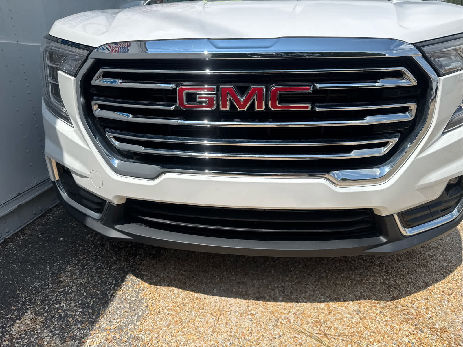 Used 2024 GMC Terrain SLT AWD/4WD image 11