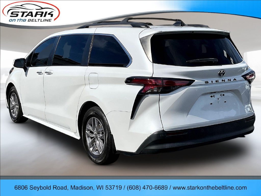 Used 2022 Toyota Sienna XLE FWD image 4