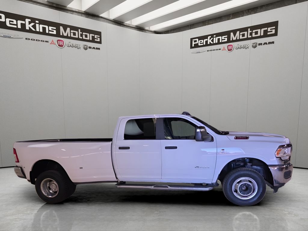 Used 2024 RAM 3500 Big Horn image 6