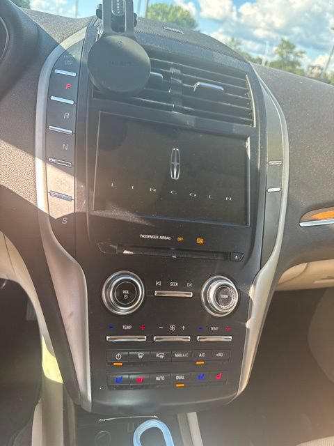 Used 2016 Lincoln MKC Reserve w/ Lincoln MKC Climate Package AWD/4WD image 10