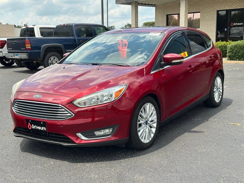 Used 2017 Ford Focus Titanium FWD image 3
