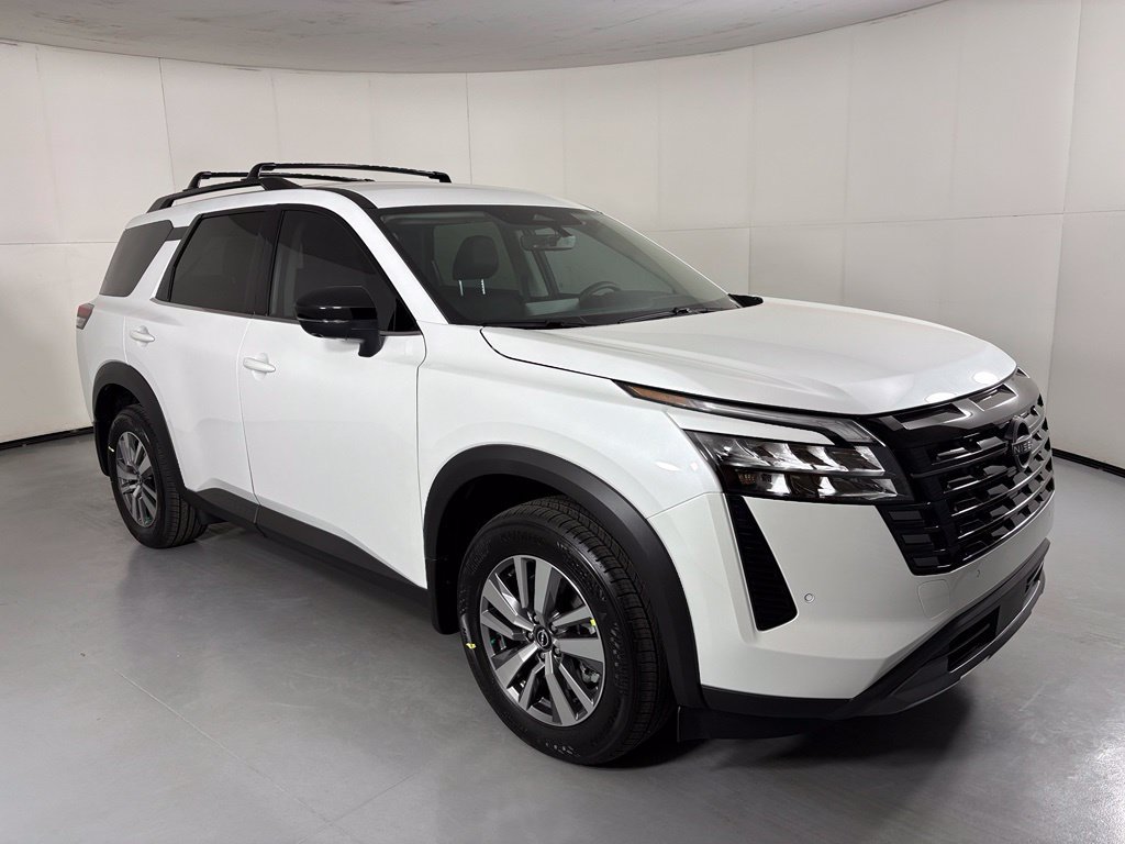 New 2026 Nissan Pathfinder SL FWD image 3