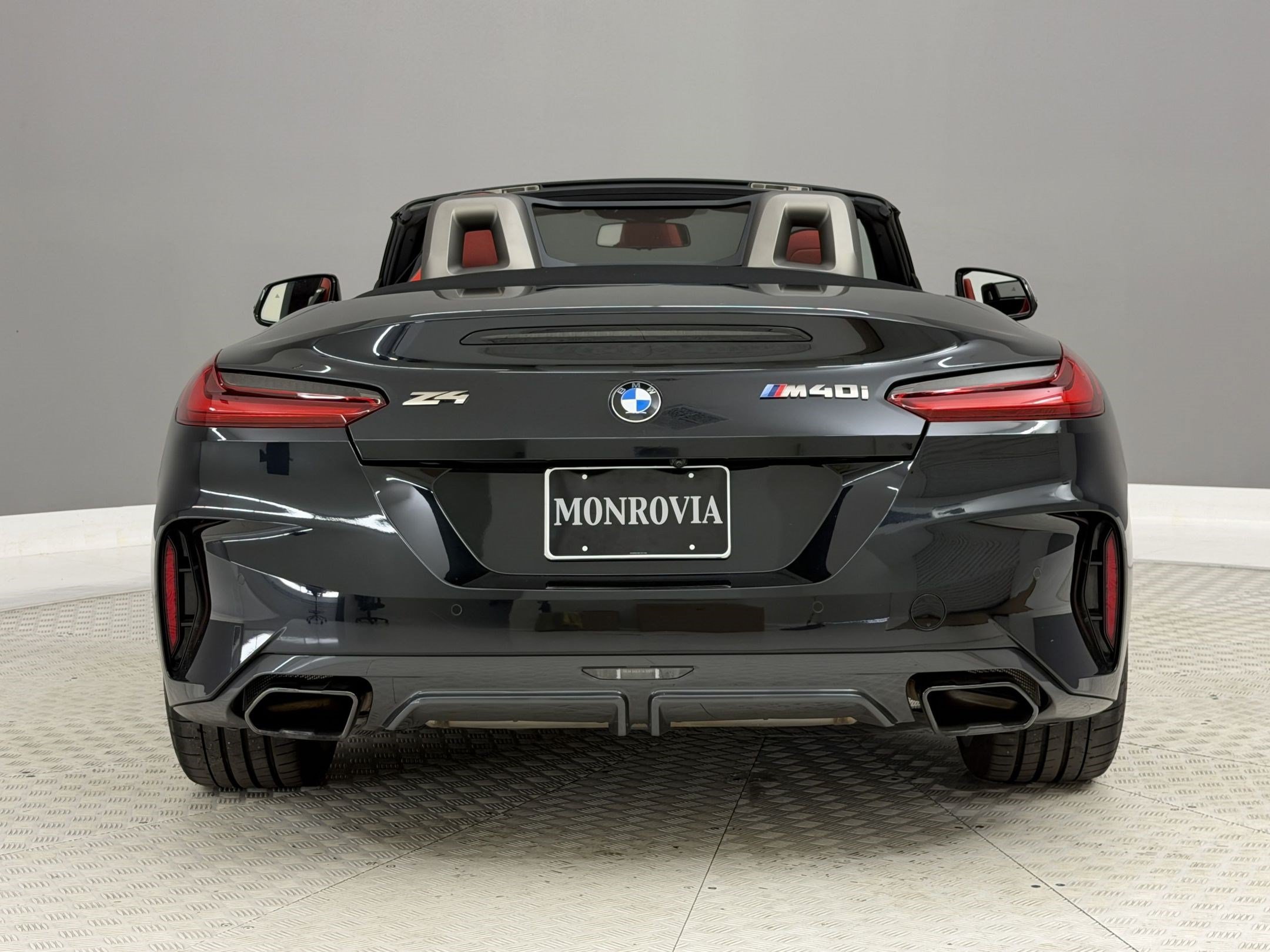 Used 2024 BMW Z4 M40i w/ Premium Package RWD image 10