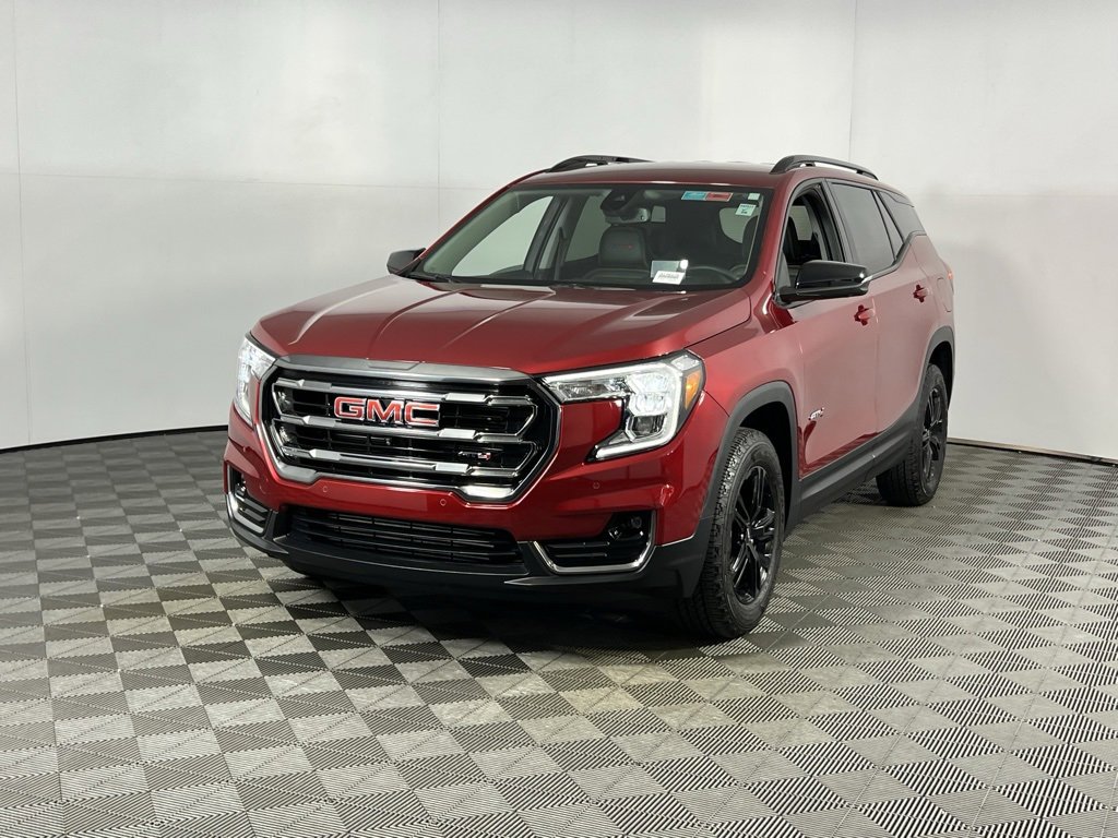 Used 2024 GMC Terrain AT4 w/ Infotainment Package II image 3