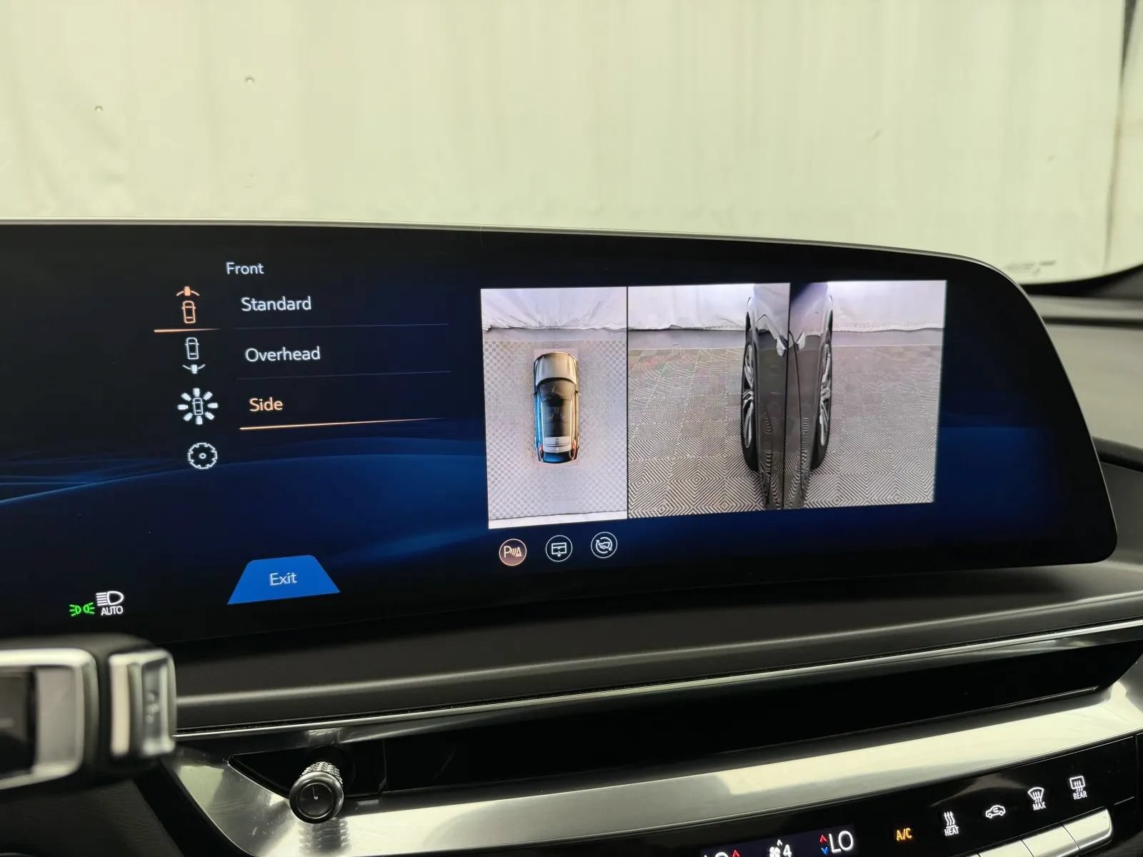 Used 2024 Cadillac Lyriq Tech w/ Driver Assist Package AWD/4WD image 21