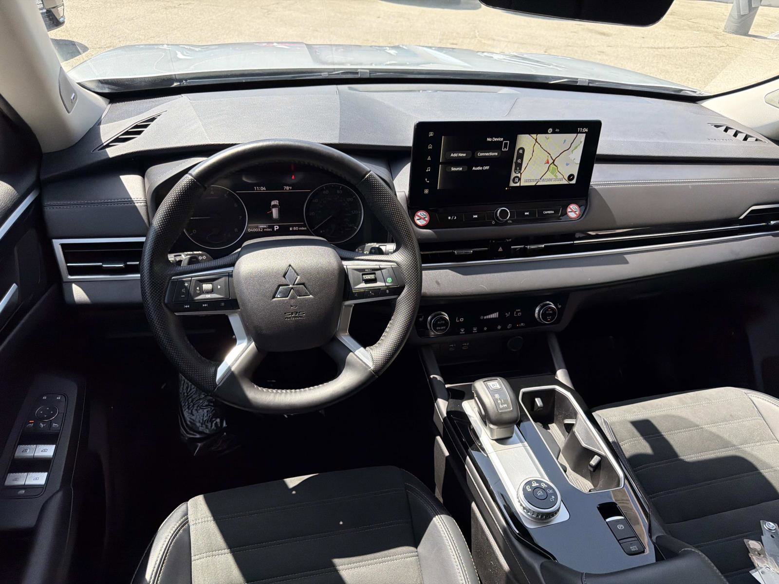 Used 2025 Mitsubishi Outlander SE FWD image 7