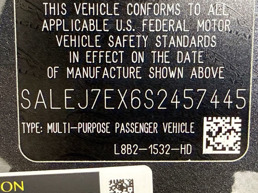 Used 2025 Land Rover Defender 110 S image 28