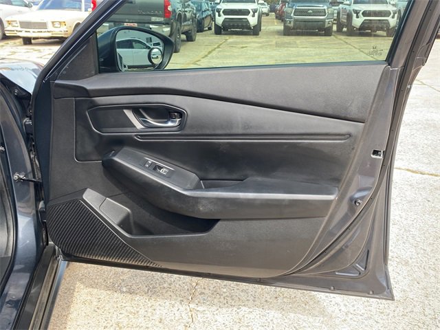 Used 2023 Honda Accord EX image 10