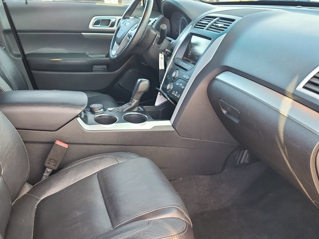 Used 2013 Ford Explorer XLT AWD/4WD image 20