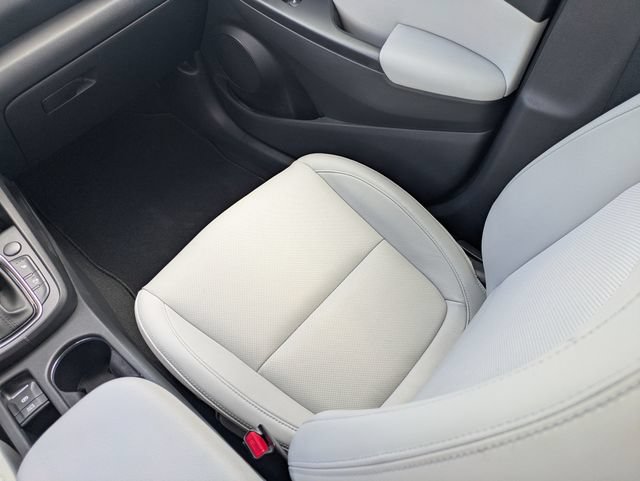 Used 2023 Hyundai Kona Limited FWD image 20