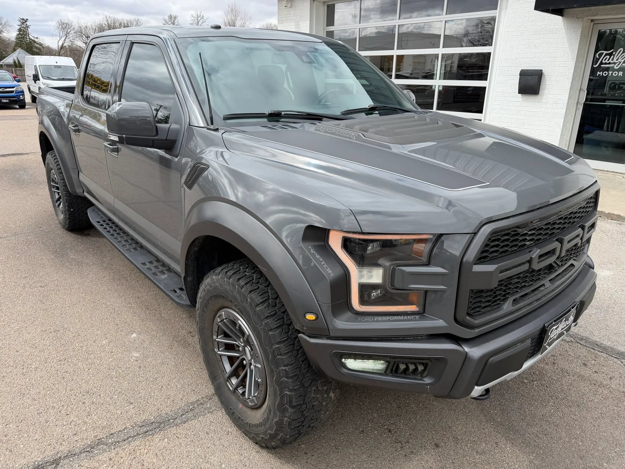 Used 2018 Ford F150 Raptor w/ Equipment Group 802A Luxury AWD/4WD image 2