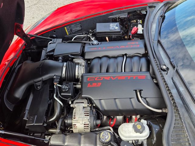 Used 2011 Chevrolet Corvette Coupe w/ 1LT image 19