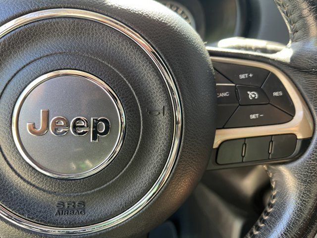 Used 2016 Jeep Renegade Limited FWD image 33