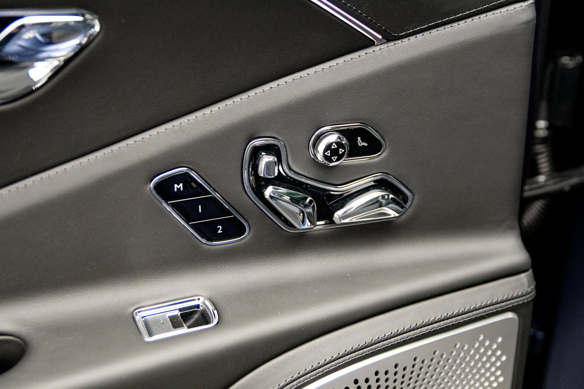 New 2026 Bentley Flying Spur Plug-In Hybrid AWD/4WD image 28