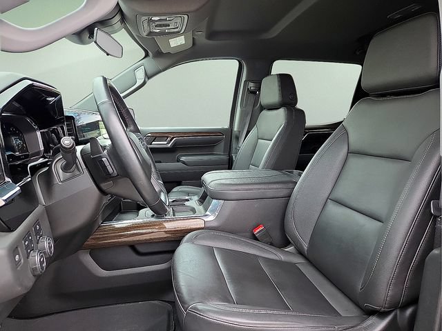 Used 2023 Chevrolet Silverado 1500 LT Trail Boss w/ Convenience Package II AWD/4WD image 16