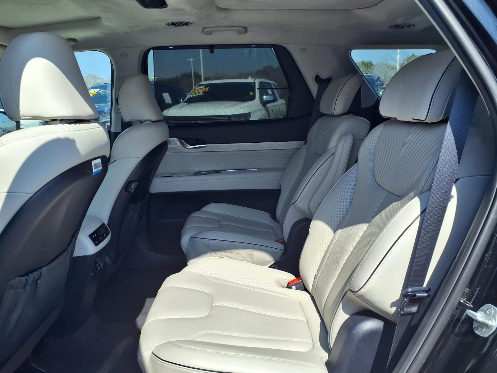 Used 2024 Hyundai Palisade Calligraphy image 18