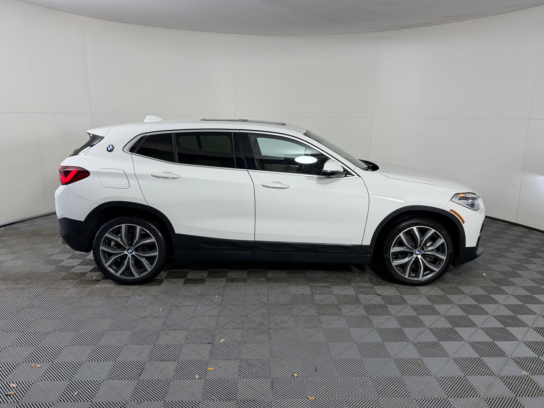 Used 2022 BMW X2 sDrive28i w/ Convenience Package image 8