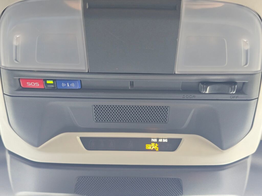 Used 2024 Subaru Crosstrek 2.0i Premium image 31