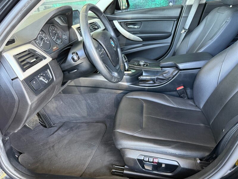 Used 2015 BMW 320i Sedan RWD image 17