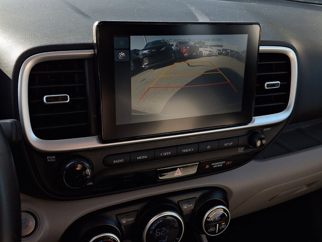 Certified 2025 Hyundai Venue SEL FWD image 18