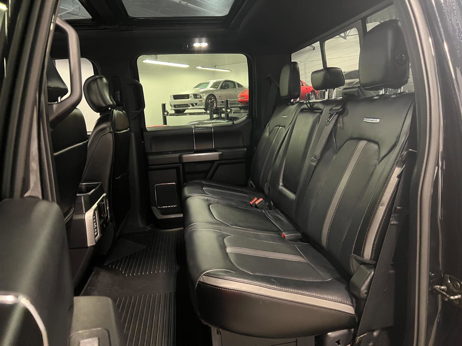 Used 2018 Ford F250 Platinum w/ Platinum Ultimate Package image 30