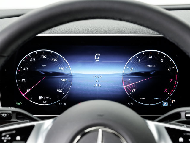 Used 2025 Mercedes-Benz GLC 300 4MATIC image 15