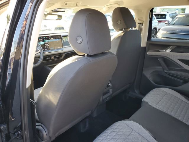 Certified 2025 Volkswagen Tiguan S image 9