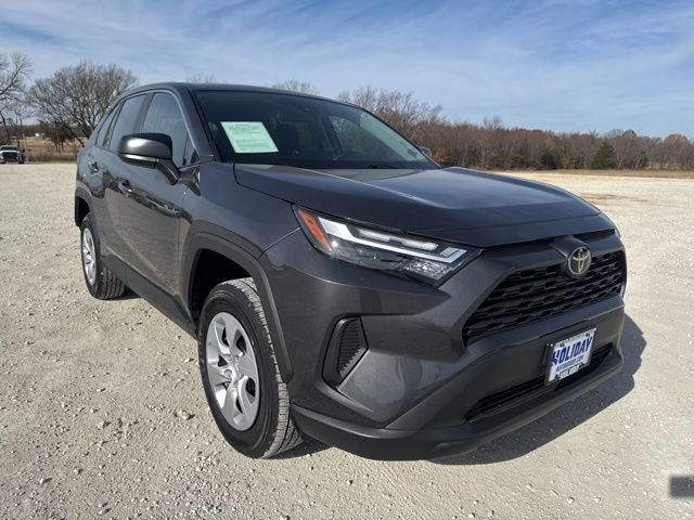 Used 2025 Toyota RAV4 LE image 7