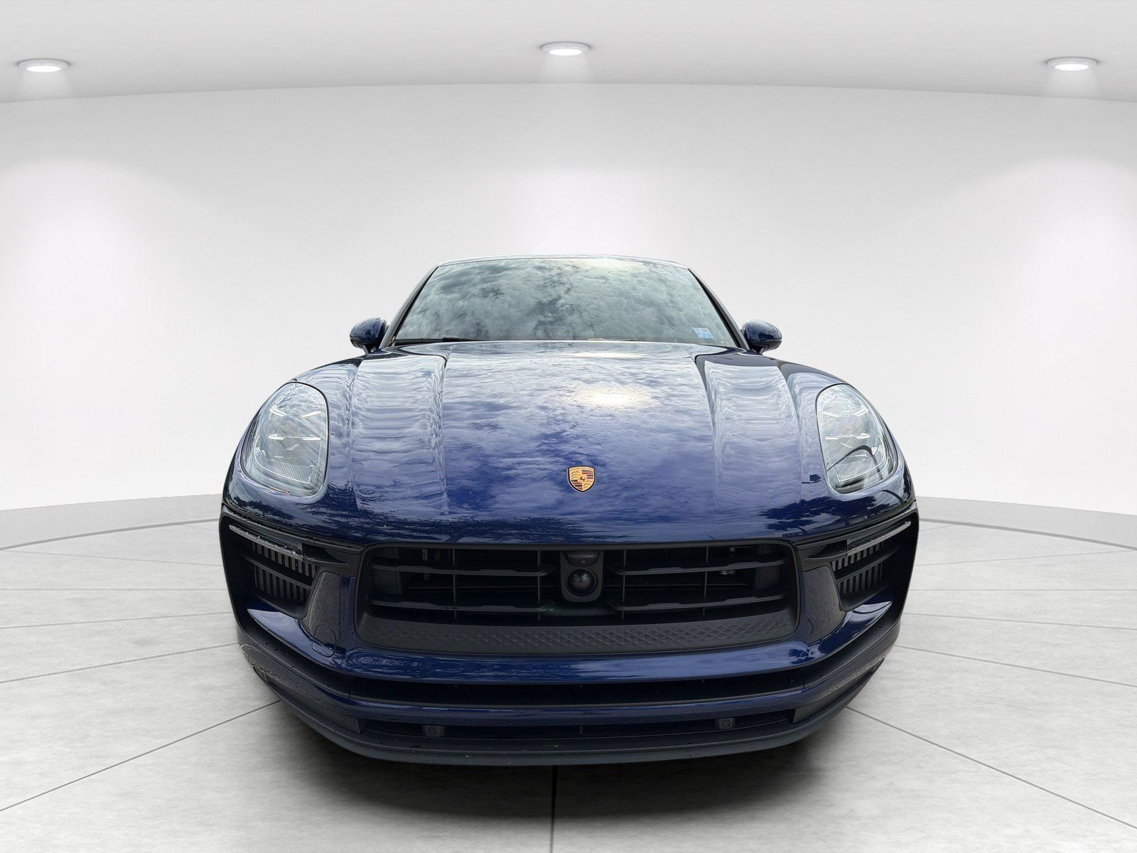 Used 2022 Porsche Macan S AWD/4WD image 2