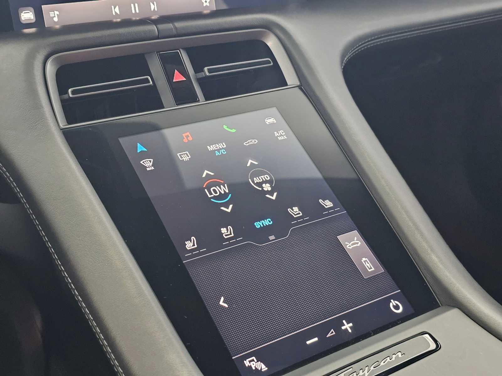 Used 2021 Porsche Taycan Turbo S w/ Premium Package image 28