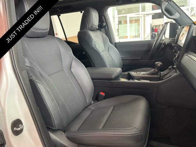 Used 2025 Lexus GX 550 w/ Accessory Package (2T) image 17