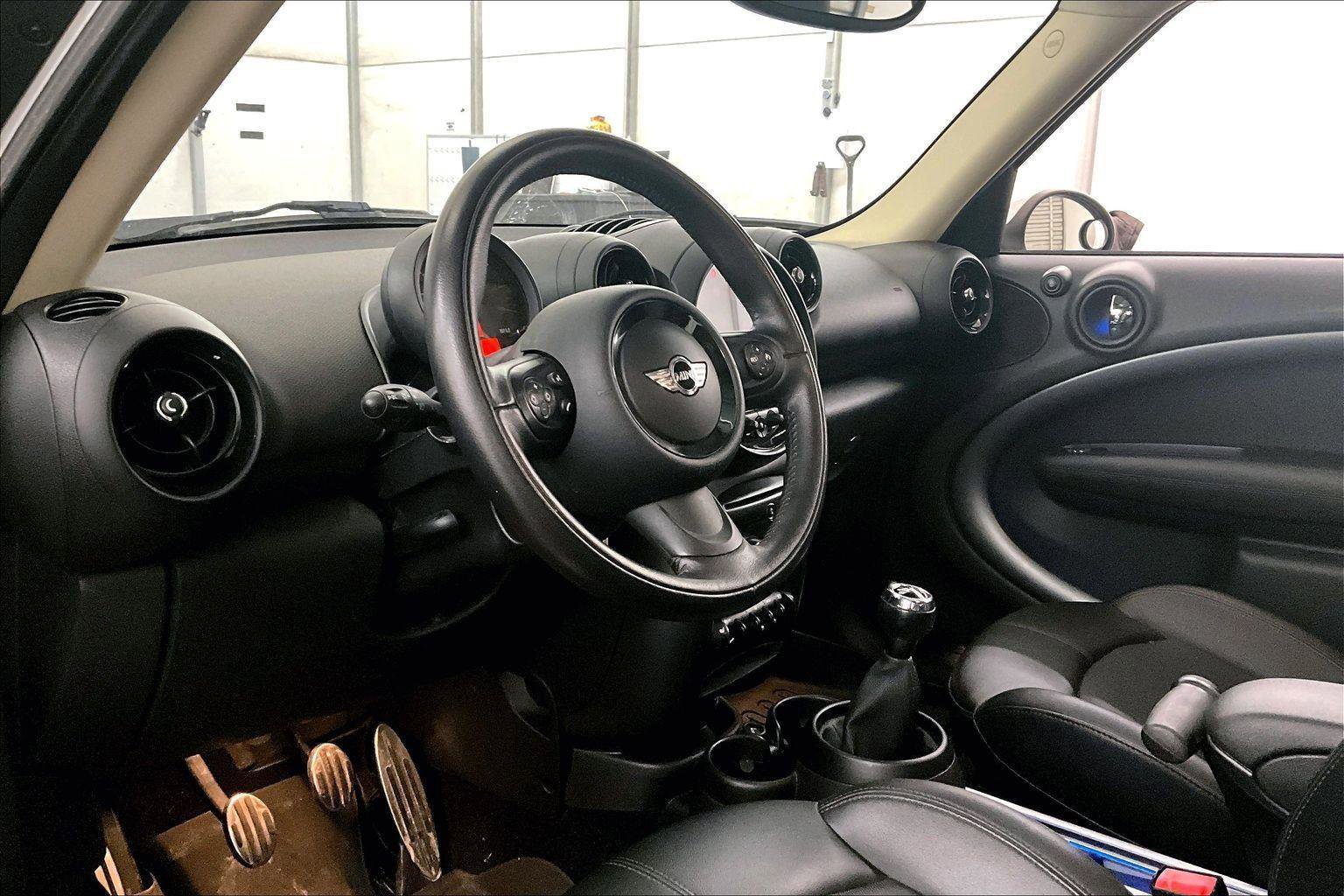 Used 2015 MINI Cooper Countryman S image 13