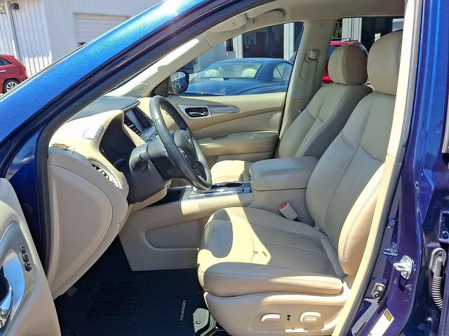 Used 2017 Nissan Pathfinder SL w/ SL Tech Package FWD image 10
