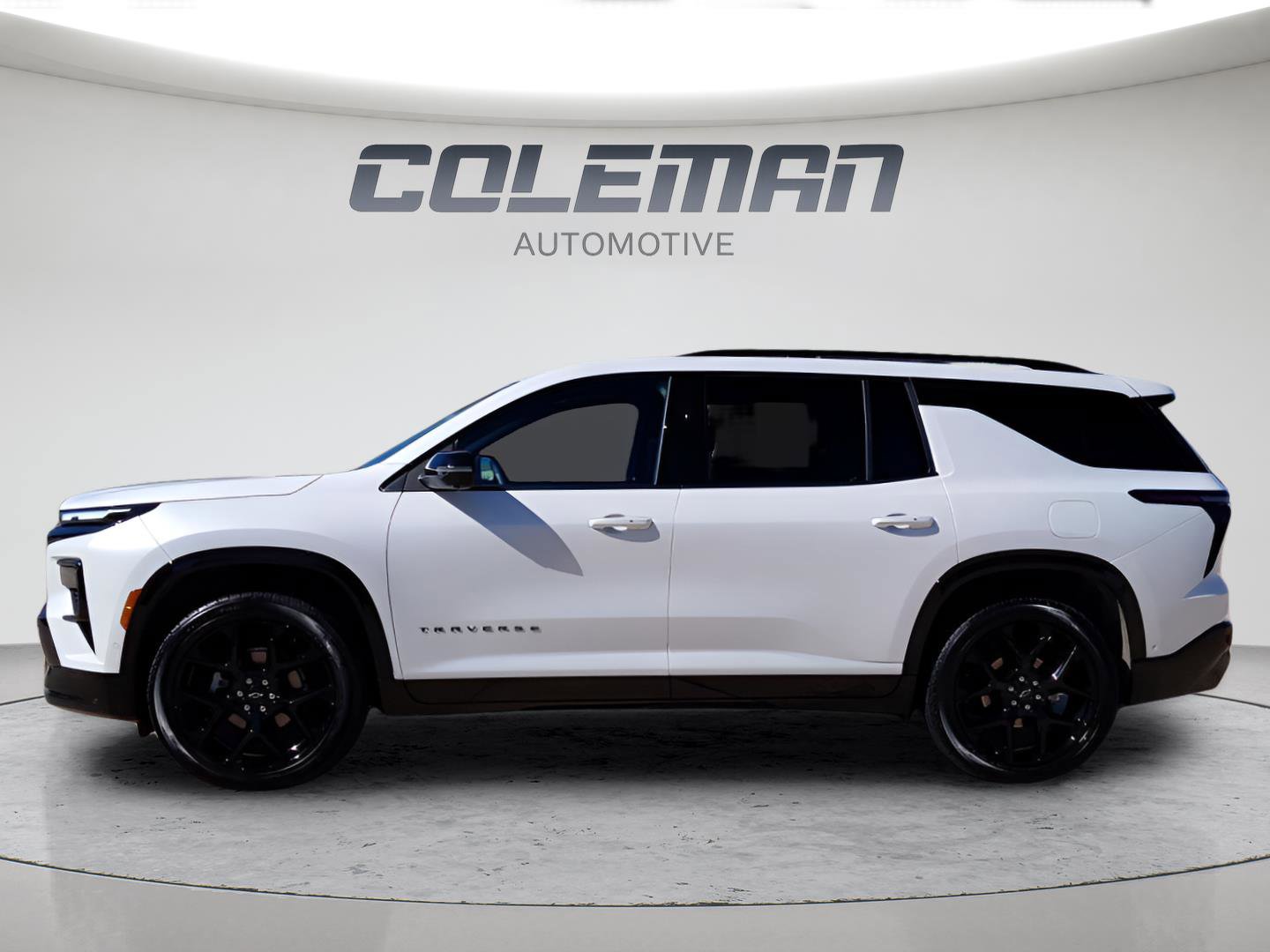 Used 2024 Chevrolet Traverse RS AWD/4WD image 2