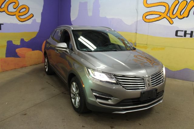 Used 2017 Lincoln MKC Select w/ Select Plus Package AWD/4WD image 2