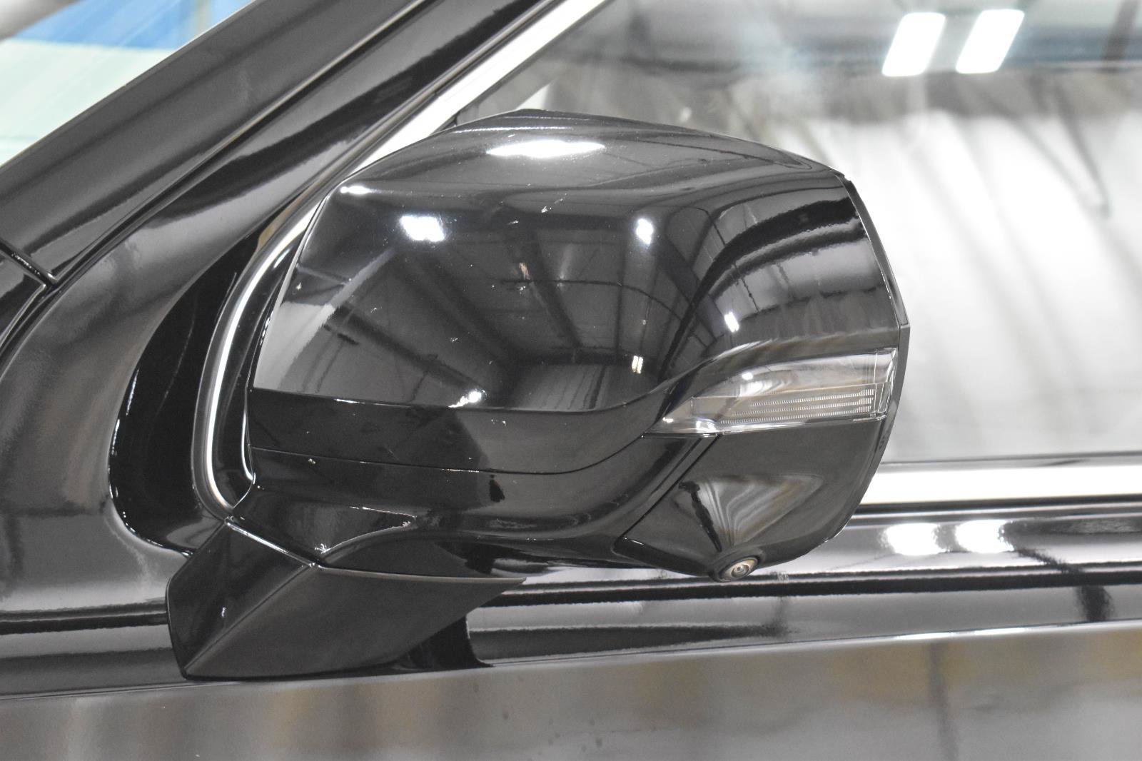 Certified 2023 Cadillac Escalade Premium Luxury Platinum w/ LPO, Floor Liner Package AWD/4WD image 33