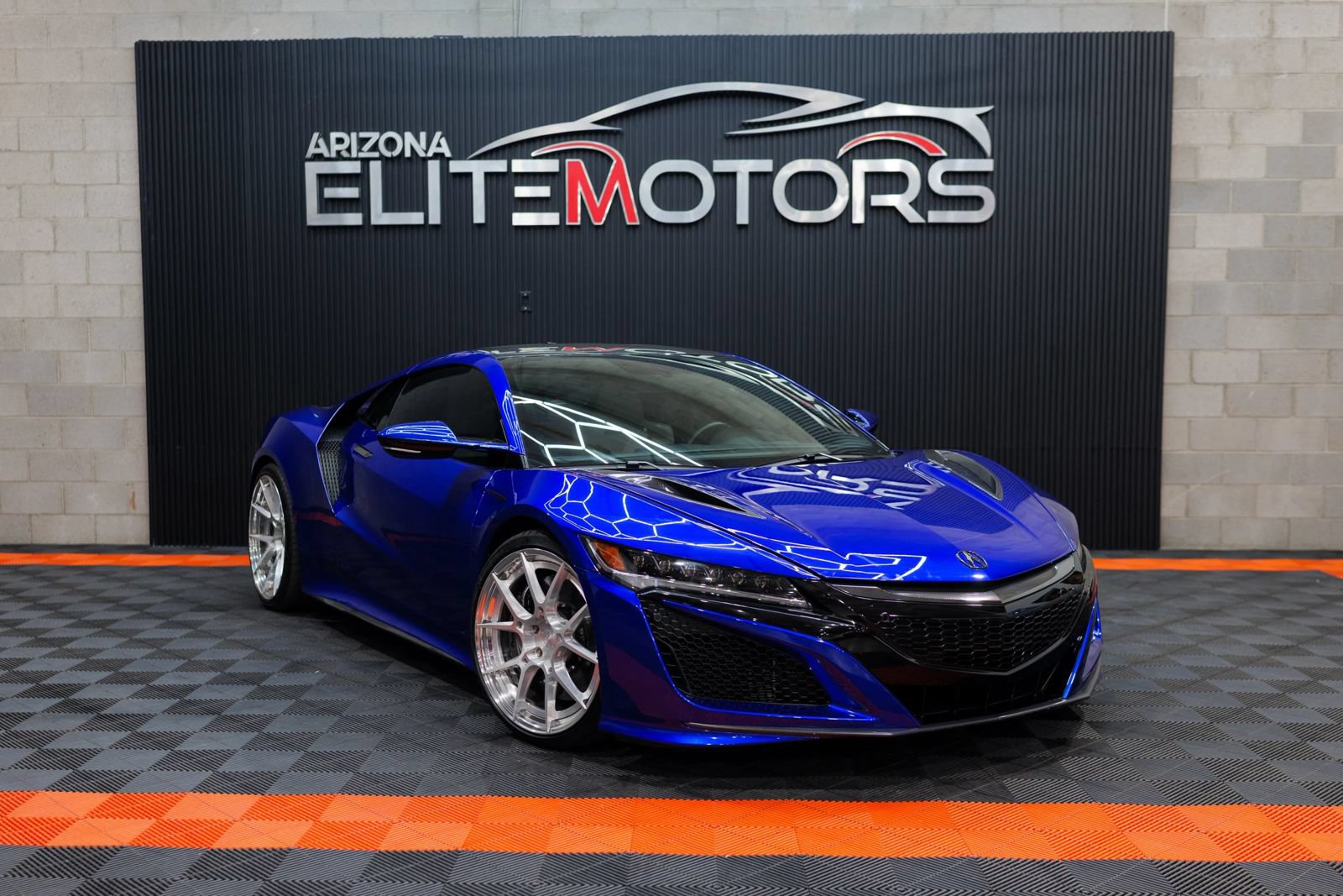 Used 2017 Acura NSX AWD/4WD image 2