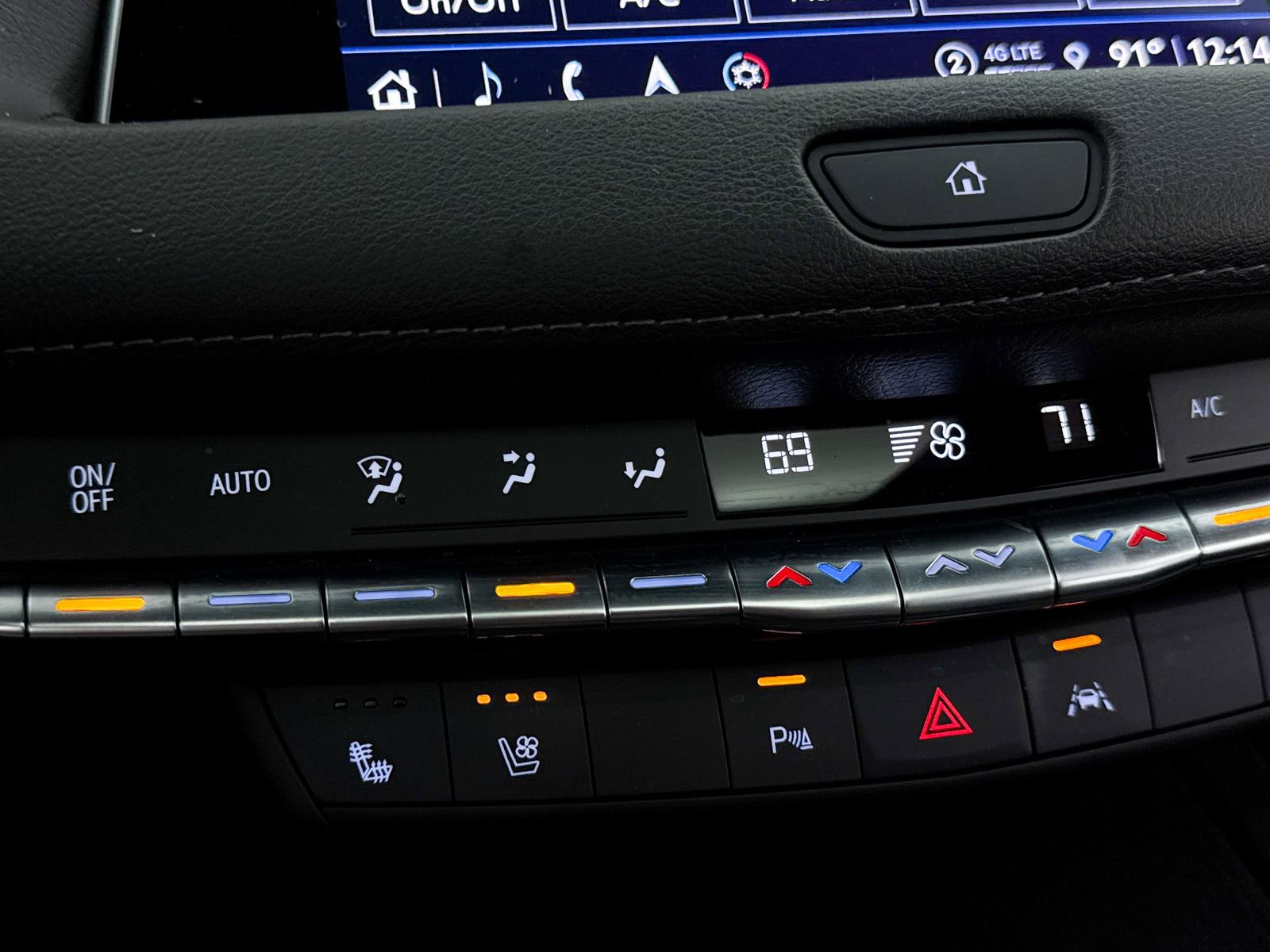 Used 2022 Cadillac XT4 Premium Luxury FWD image 28