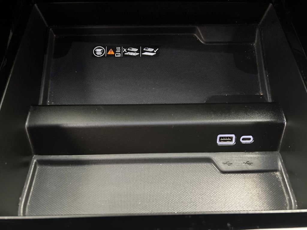 Used 2025 Chevrolet Tahoe Z71 image 45