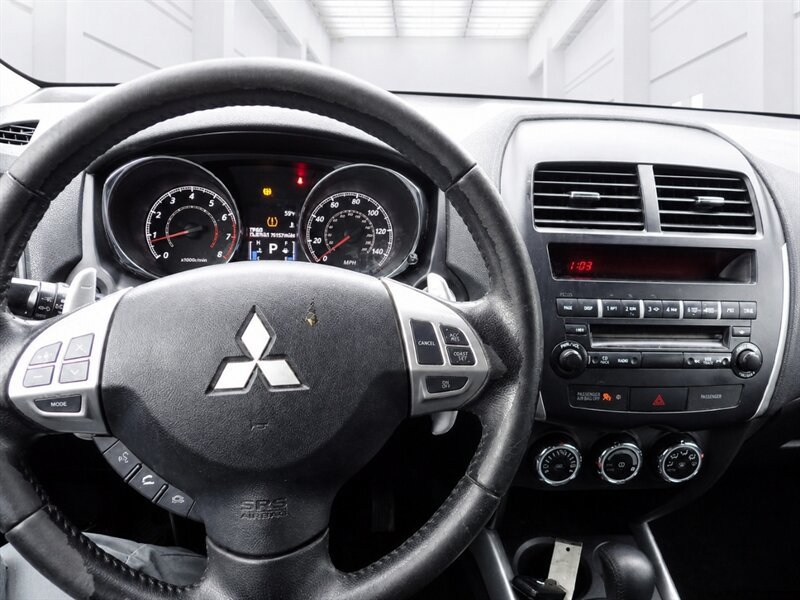 Used 2013 Mitsubishi Outlander Sport SE AWD/4WD image 17