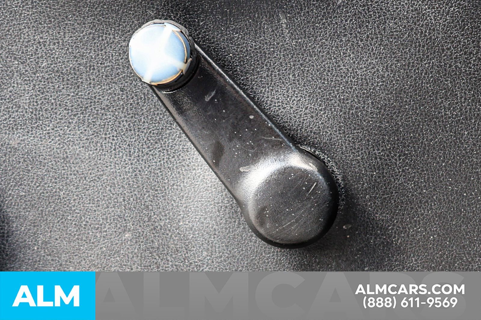 Used 2017 Nissan Versa S Plus image 39