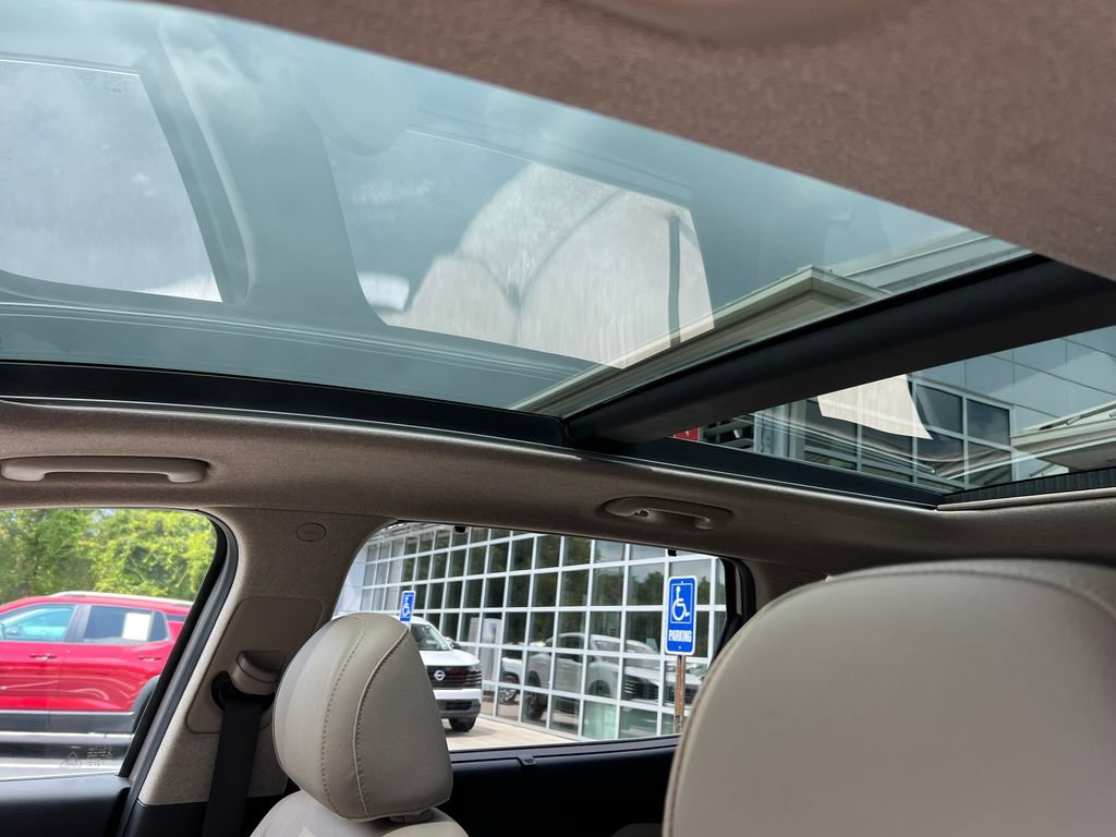 Used 2019 Hyundai Santa Fe Limited FWD image 11