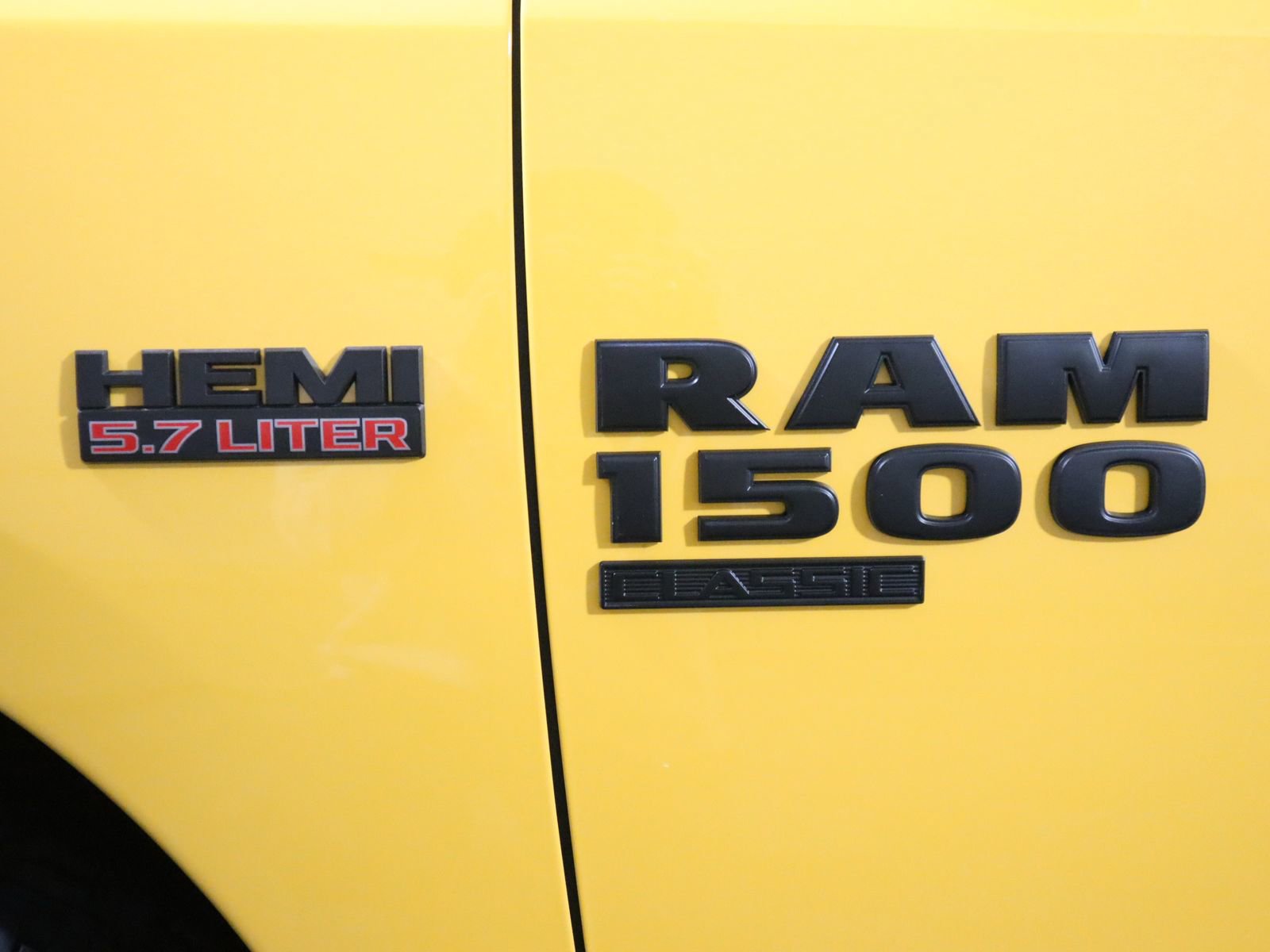 Used 2019 RAM 1500 Express w/ Wheel & Sound Group AWD/4WD image 16