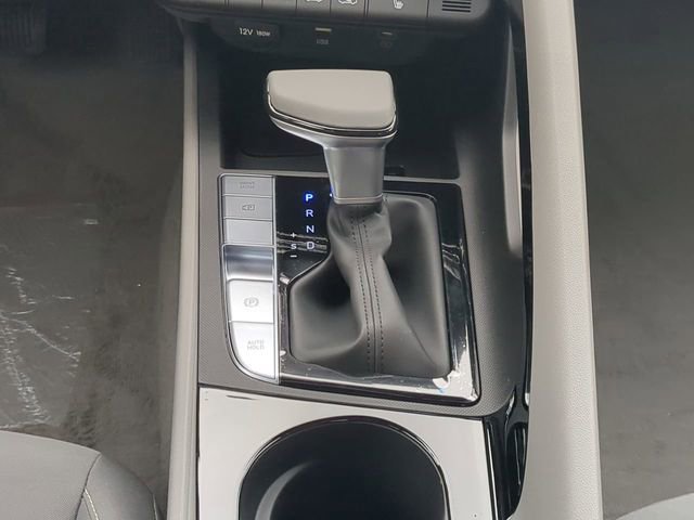 Used 2025 Hyundai Elantra SEL FWD image 17