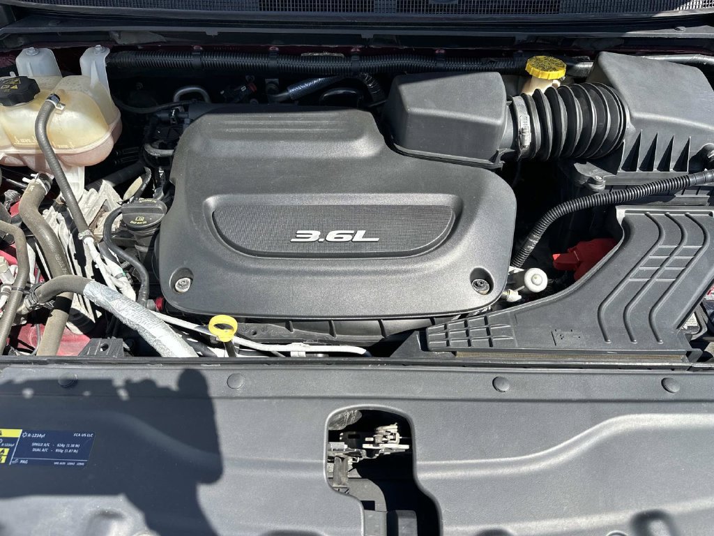 Used 2018 Chrysler Pacifica Touring-L Plus FWD image 13