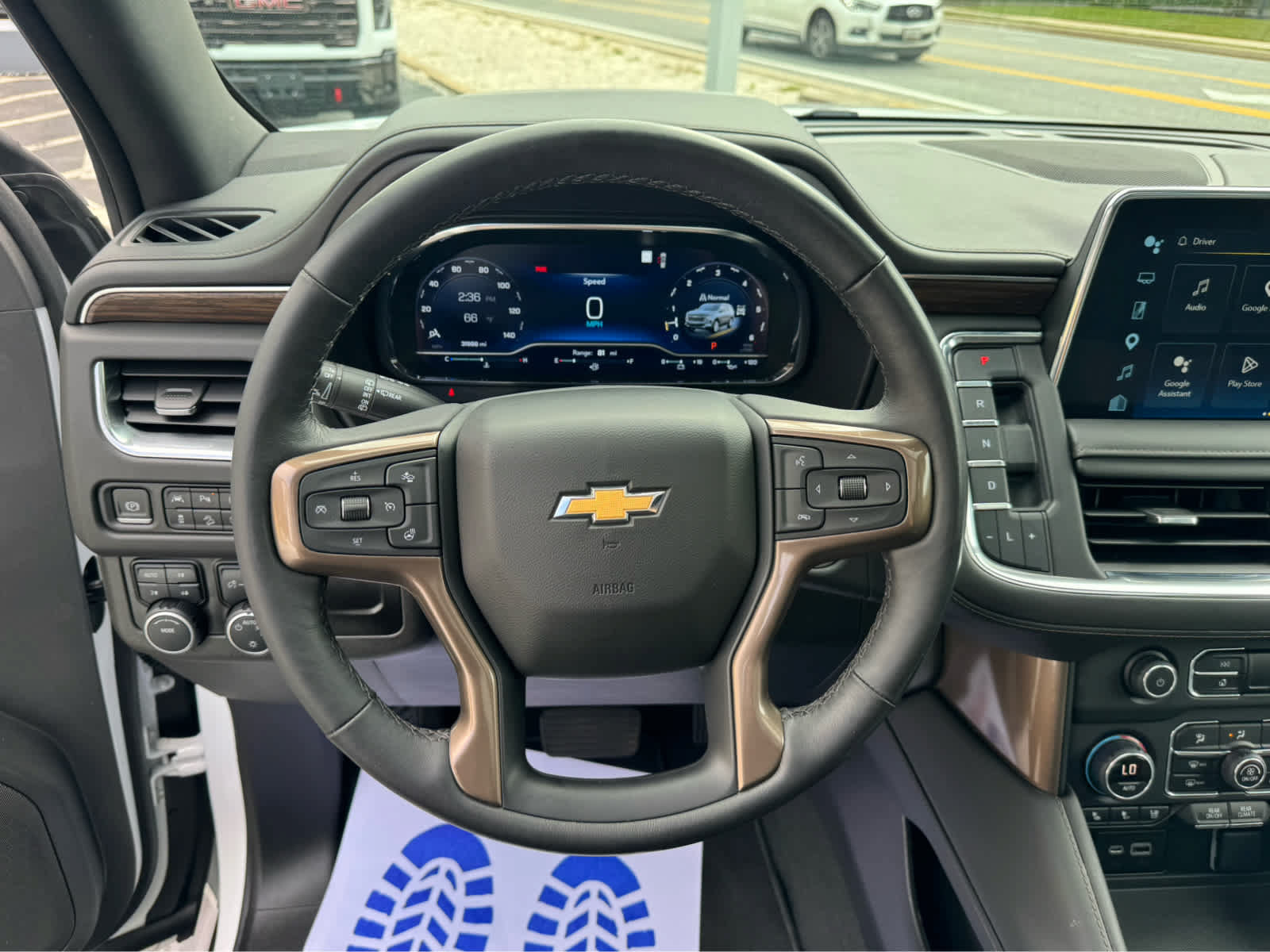 Used 2023 Chevrolet Tahoe High Country AWD/4WD image 16