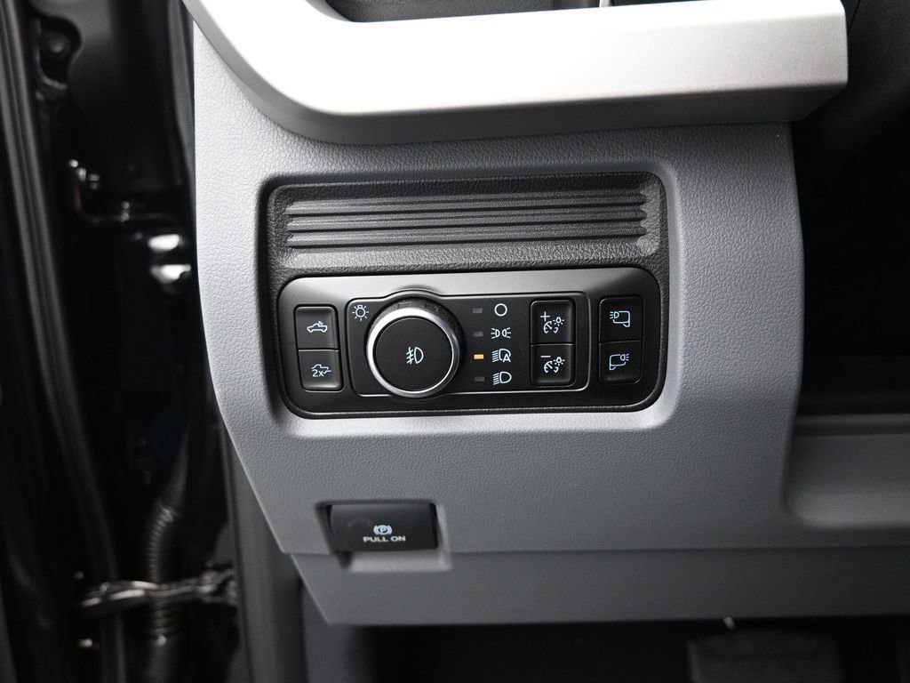 New 2026 Ford F350 XLT w/ XLT Premium Package image 12