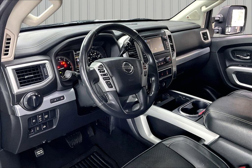 Used 2017 Nissan Titan PRO-4X image 17