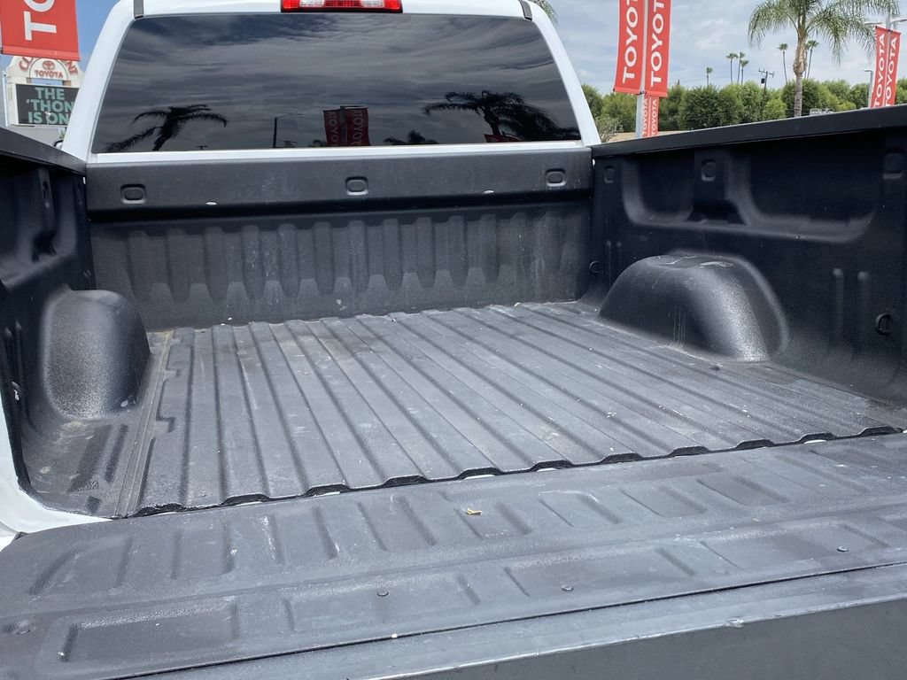 Used 2018 Chevrolet Silverado 1500 Custom w/ Custom Convenience Package RWD image 18